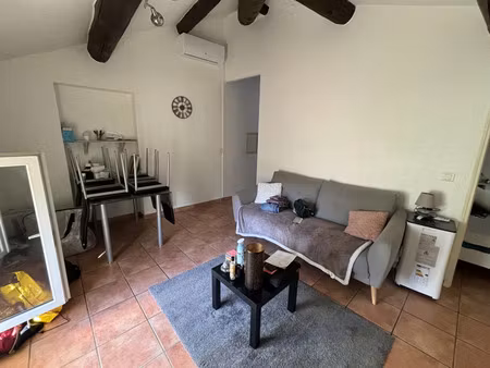 location appartement 2 pièces 37 m² à remoulins (30210)