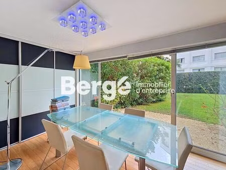 location bureaux 140 m²