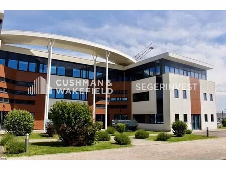 location bureaux 76 m²
