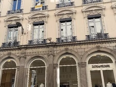 location bureaux 140 m²