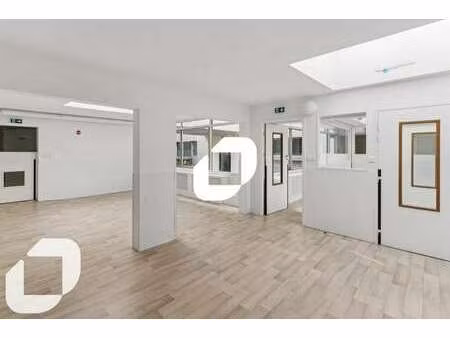 location bureaux 327 m²