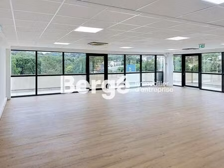 location bureaux 173 m²