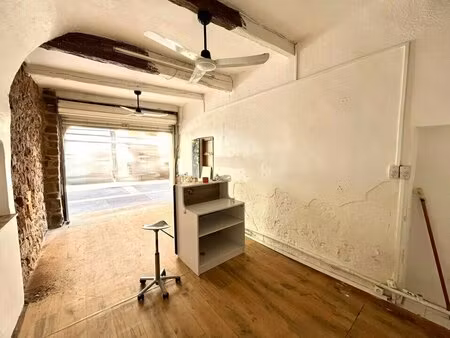 location commerce frejus 83600 26m²