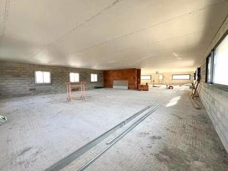 location commerce tourrettes 83440 285m²