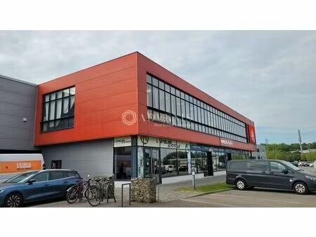 location local d'activités 719 m²