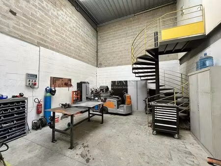 location local d’activités moussy le neuf 77230 155m²
