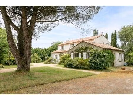 maison de luxe de 274 m2 en vente clisson  pays de la loire