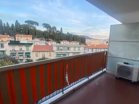 location appartement 1 pièce  30.75m²  nice