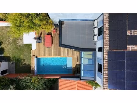 villa contemporaine de charme à fétilly lumière  confort