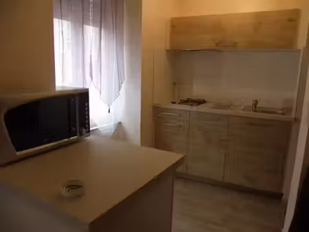 location appartement rignac 12390 - - surface privée