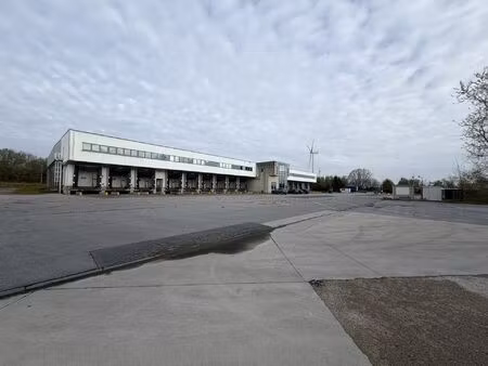 surface industrielle à vendre à courcelles (rbw24711)
