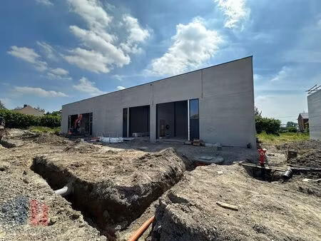 surface industrielle à louer à grote leiestraat 134 anzegem (rbw25077)