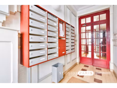 location appartement 2 pièces  37.00m²  paris 18