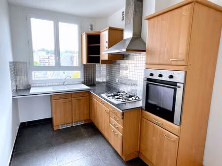 location appartement 3 pièces 56m²