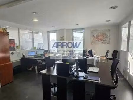 location bureaux 111 m²