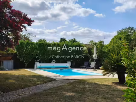 maison 3 chambres jardin piscine