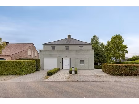 huis te koop in hoogstraten met 3 slaapkamers