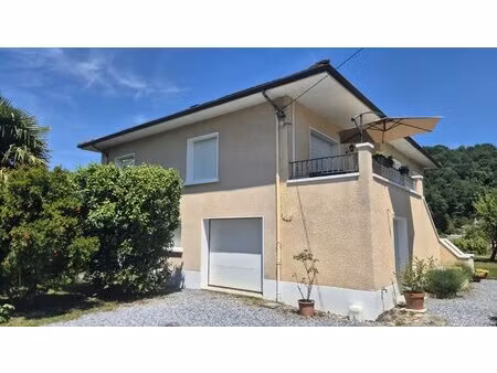 montaut  a vendre maison de 176 m² habitables (200 m² utiles) sur une parcelle de 1669 m²