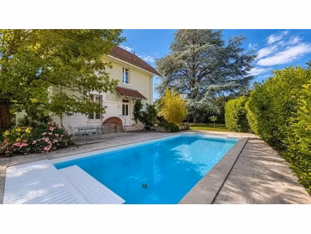 vente maison 5 pièces 147 m² à la tour-du-pin (38110)  399 000 €