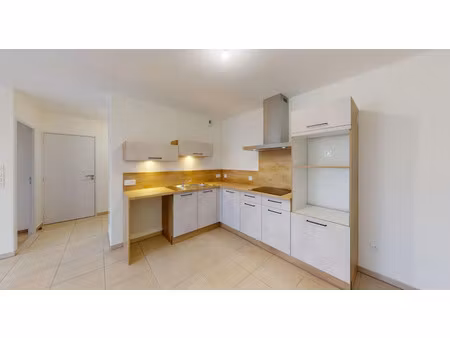 location appartement 2 pièces 44 m² à olemps (12510)