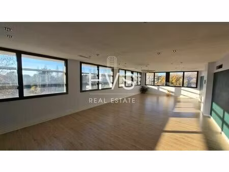 location bureaux 113 m²