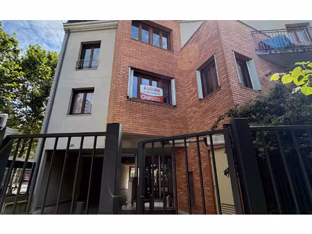 location appartement  m² t-1 à chelles  760 €