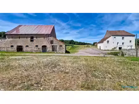 propriété de près de 2 hectares proche du creusot tgv