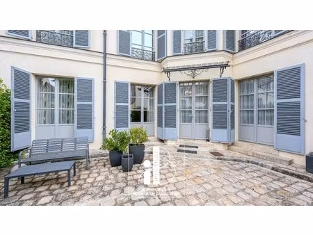 fontainebleau – maison de ville de caractère au cœur du centre ville