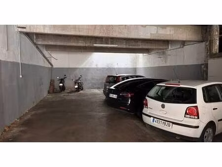 parking à louer