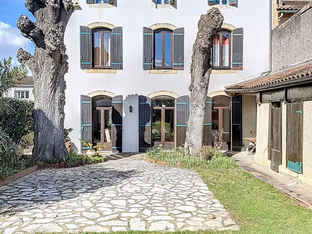 maison sainte livrade sur lot 7 pièce(s) 210 m2