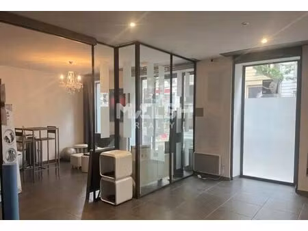 location commerce lyon 69006 54m²