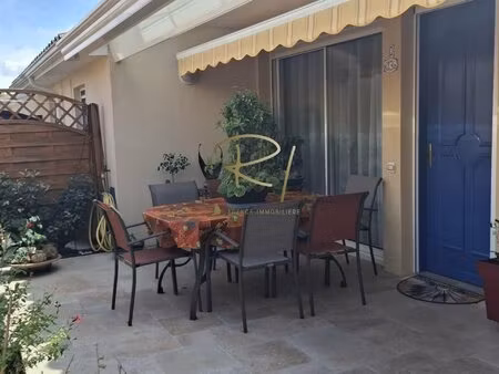 à vendre aux senioriales de ruoms t3 75m2 + garage + parking