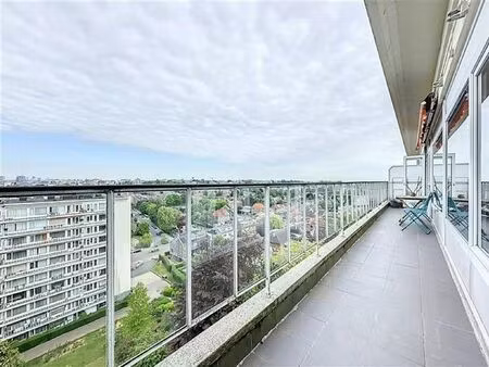 immeuble mixte à louer à avenue des eperviers woluwe-saint-pierre (vbe36151)