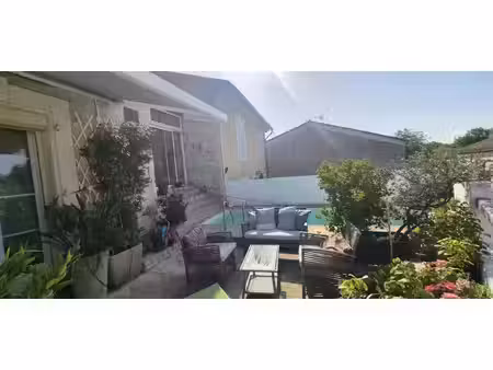 la redorte - grande maison de village  restaurée avec goût  avec terrasses et piscine