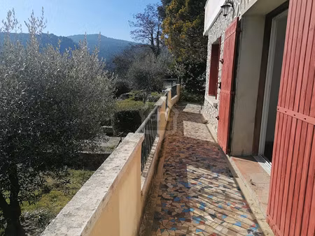 location appartement 3 pièces 63 m² à vaison-la-romaine (84110)  640 €