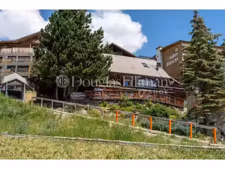 alpe d’huez – chalet d’exception skis aux pieds  vue écrins.
