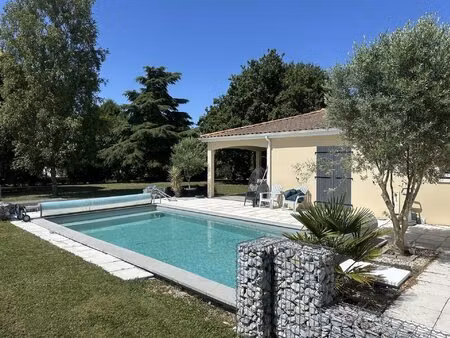 réparsac superbe maison de plain pied 171m2 piscine et double garage.