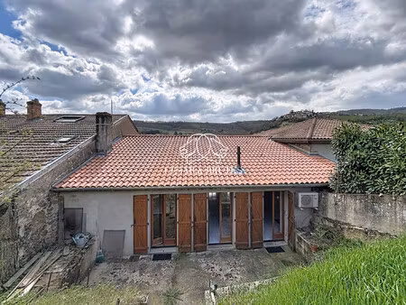 batisse en pierres