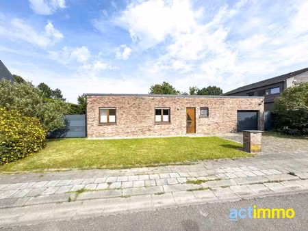 villa à vendre avec terrasse et jardin   herseaux (vbe35959)