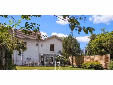 maison avec jardin charbonnières-les-bains (69)