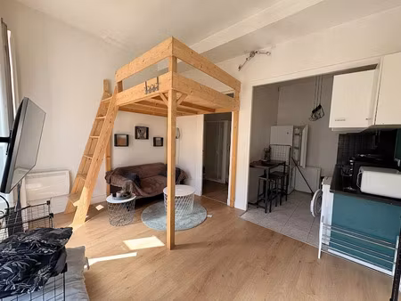 location meublée appartement 1 pièce 22 m² à la réole (33190)  390 €