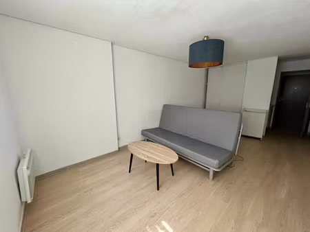 location appartement 1 pièce 24 m² à le pontet (84130)