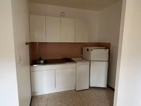 location appartement 1 pièce 38 m² à reims (51100)