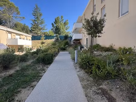 location appartement 2 pièces 40 m² à rousset (13790)  851 €
