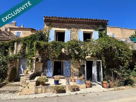 maison de village avec petite terrasse