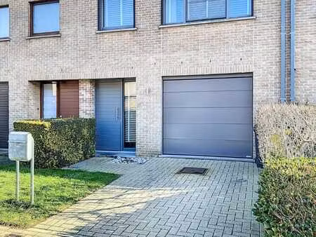 à louer : maison mitoyenne à sint-stevens-woluwe