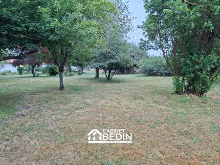 terrain 650 m²