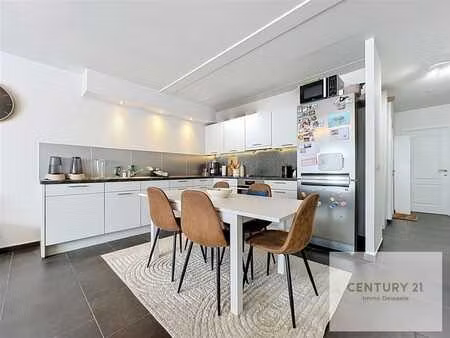 duplex 3 chambres avec emplacement de parking