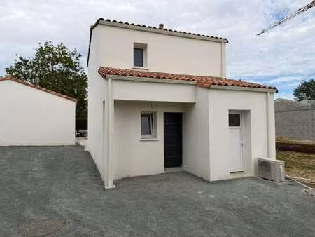 location maison à chantonnay (85110) : à louer / 68m² chantonnay