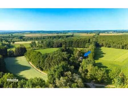 charmante maison à 2 km de la première habitation voisine !